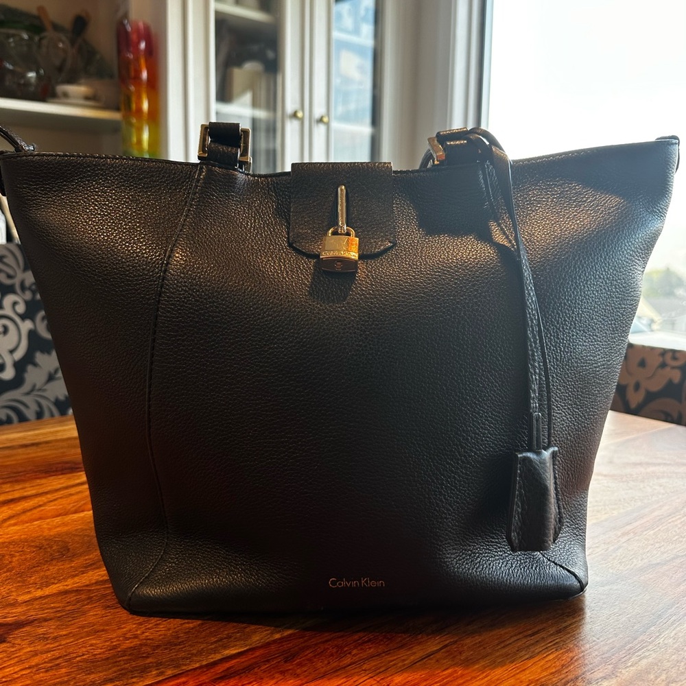 Calvin Klein large Gallery leather tote